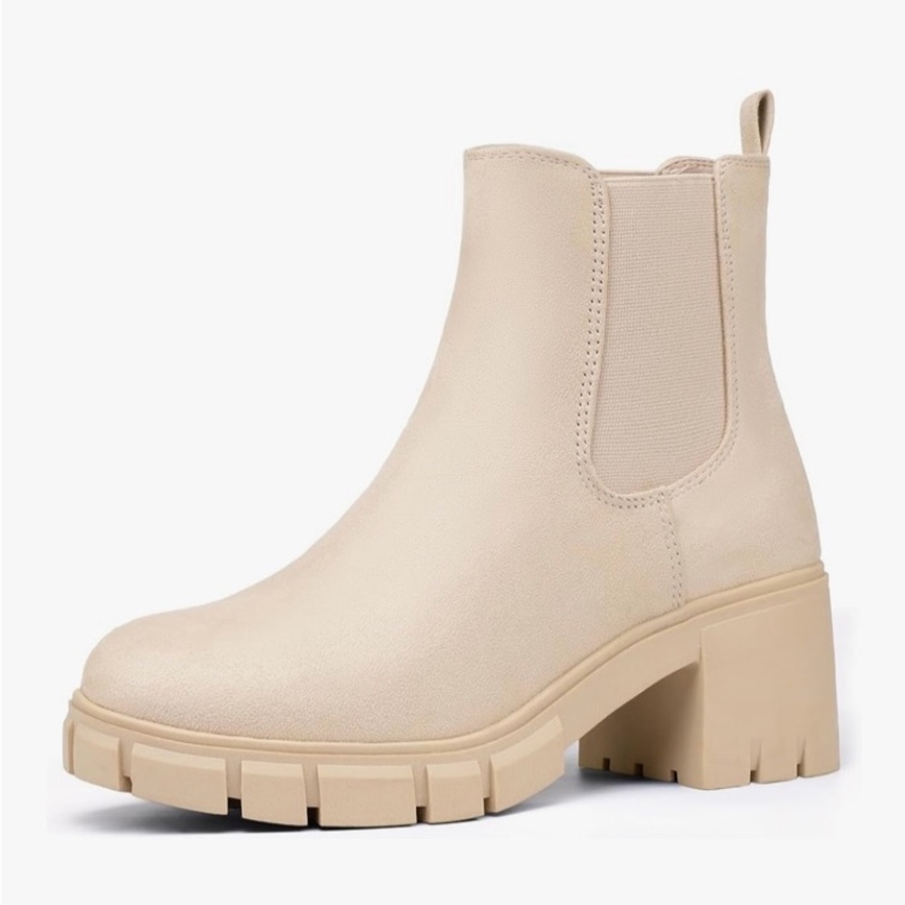 Nude Chelsea Ankle Boots with low Block Heel - size 9.5